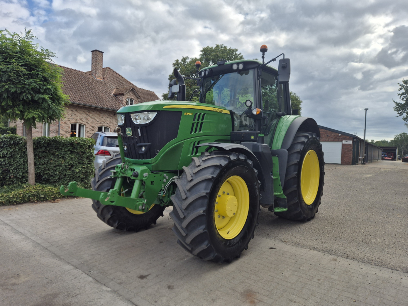2017 John Deere 6195M CommandQuad Plus